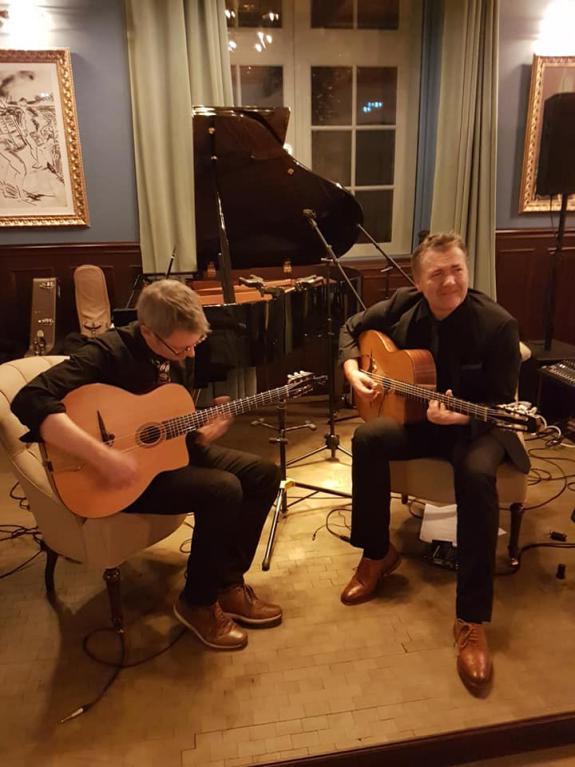 En Duo de Guitares à l'hôtel Chais Monnet à Cognac (16), le vendredi 04 janvier 2019.